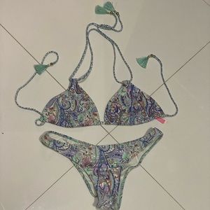 Victoria’s Secret bikini